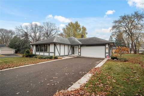 8742 Leeward Circle, Eden Prairie, MN 55344