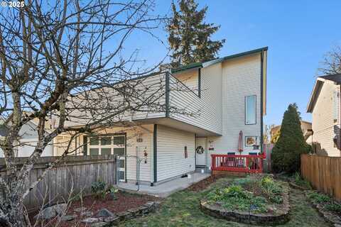 8540 SE CLATSOP ST, Happy Valley, OR 97086