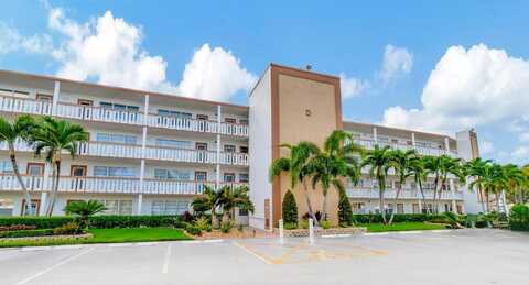 1069 Cornwall D, Boca Raton, FL 33434