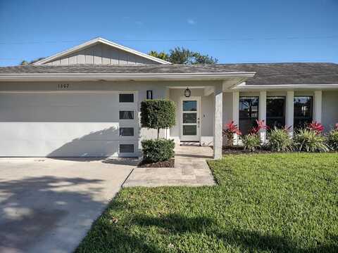 1602 SE Holiday Road, Port Saint Lucie, FL 34952