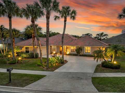 12907 N Normandy Way, Palm Beach Gardens, FL 33410