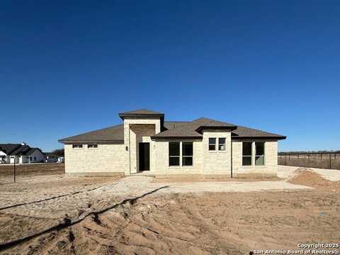 211 county road 6812, Natalia, TX 78059