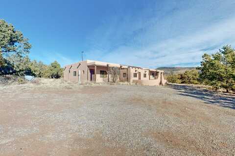 12 Red Hills Lane, Santa Fe, NM 87505