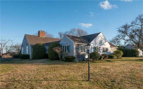 42 Glen Meade Drive, Portsmouth, RI 02871