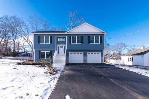 2 PEMBROKE Lane, Coventry, RI 02816