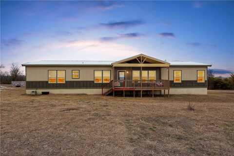 105 CR 4025 Road, Lott, TX 76656