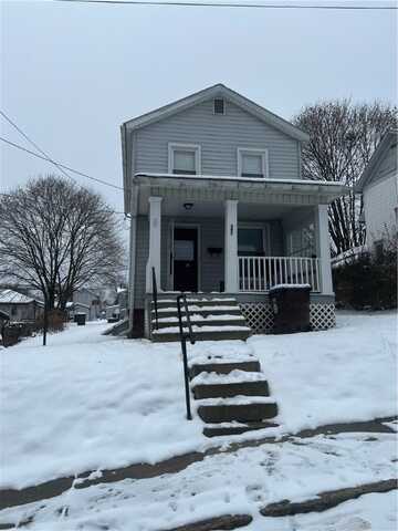 297 Andrew St, Sharon, PA 16146