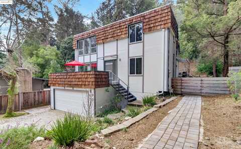 6970 Paso Robles Dr, Oakland, CA 94611