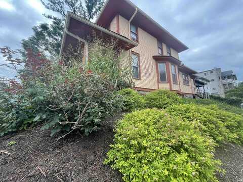 221 E 9th Street, Bloomington, IN 47408