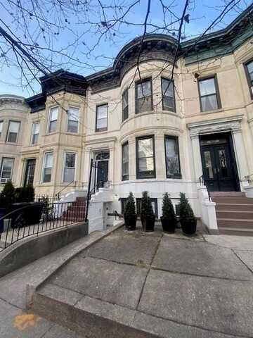 423 Bay Ridge Parkway, Brooklyn, NY 11209