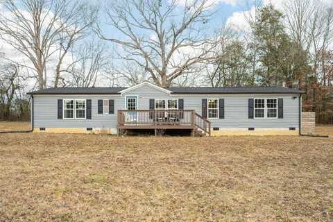 157 County Road, Athens, TN 37303