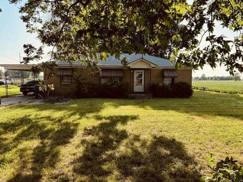 803 N SERVICE ROAD, Blytheville, AR 72315