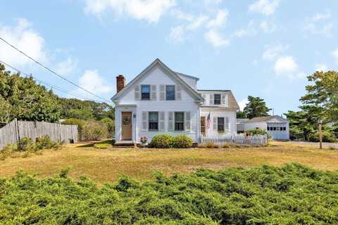 178 School Street, West Dennis, MA 02670
