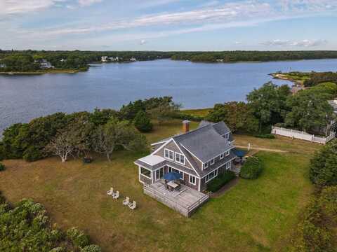 103 Bournes Pond Road, East Falmouth, MA 02536