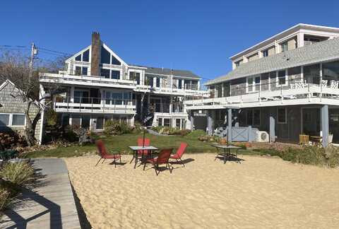 495 Commercial Street, Provincetown, MA 02657