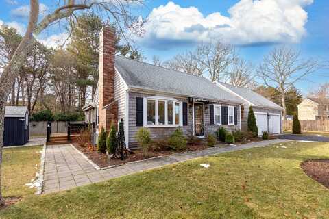 56 Bacon Farm Road, East Falmouth, MA 02536