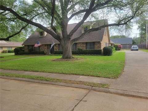 215 SWEETBRIAR Drive, Alexandria, LA 71303