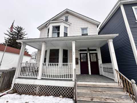 386 3rd Avenue, Troy, NY 12182