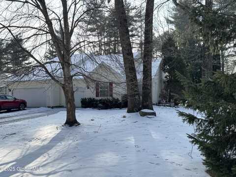 8 Cedar Court, Queensbury, NY 12804