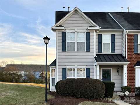 4968 Sunburst Lane, Charlotte, NC 28213