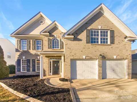 8835 Merrie Rose Avenue, Charlotte, NC 28213