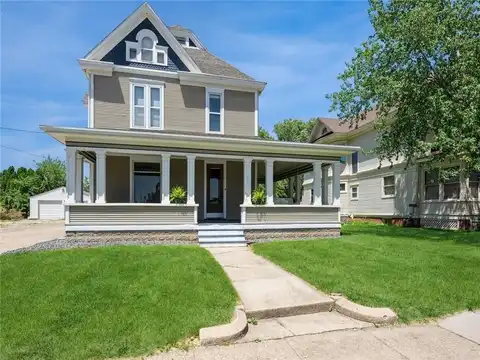 420 1st Avenue W, Newton, IA 50208