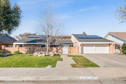 15642 E Street W, Kerman, CA 93630