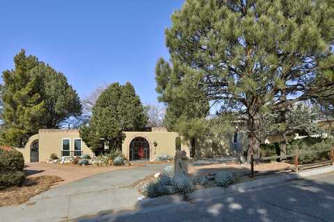 12925 BLACKSTONE Road NE, Albuquerque, NM 87111