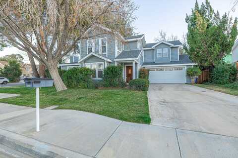 4542 Wildrose Way, Quartz Hill, CA 93536