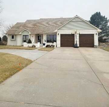 1909 Grandview Drive E, Garden City, KS 67846