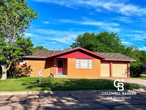 2107 Parkwood Lane, Garden City, KS 67846