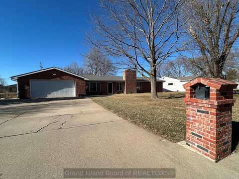 814 S Cherry, Grand Island, NE 68801