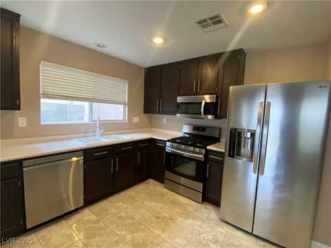 7617 Constantinople Avenue, Las Vegas, NV 89129