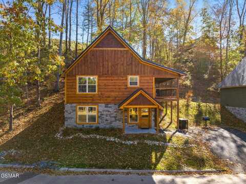 2225 Alpine Village Way, Pigeon Forge, TN 37863