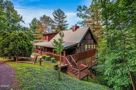 1704 Ridgecrest Drive, Sevierville, TN 37876