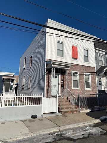 38 Arverne Ter, Irvington, NJ 07111