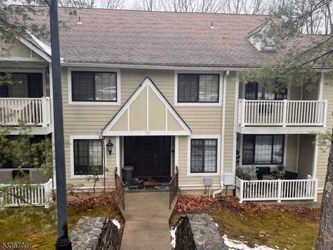 7j Foxwood Dr, Plainsboro, NJ 07950