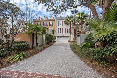 64 Crosstree Drive N, Hilton Head Island, SC 29926