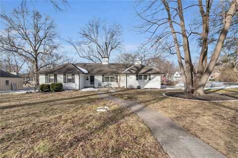 8000 Wenonga Road, Leawood, KS 66206