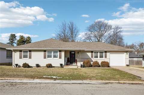 706 W 31st Street, Higginsville, MO 64037