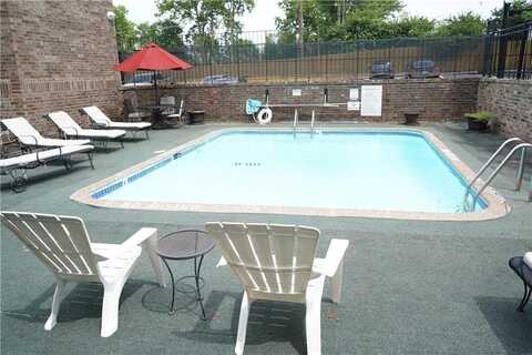 114 E 41st #1 Street, Kansas City, MO 64111
