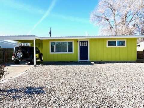 860 S 12th E, Mountain Home, ID 83647