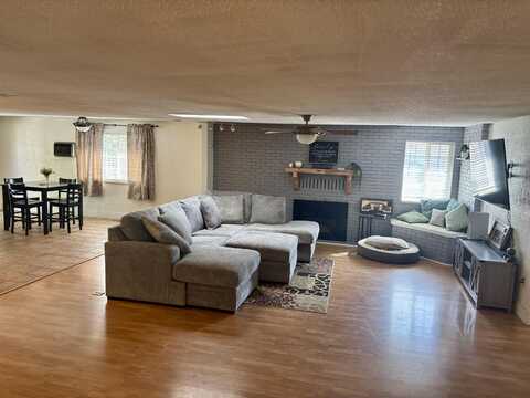 3938 Rio Vista Way, Klamath Falls, OR 97603