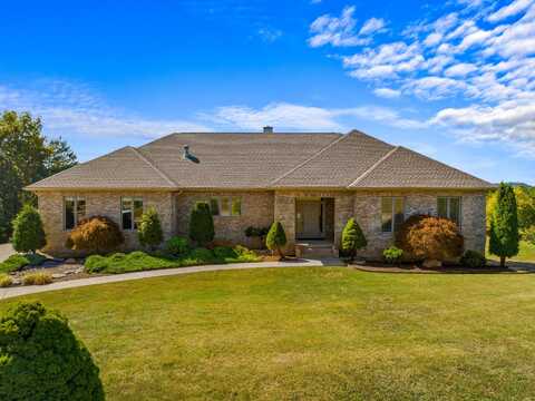 1991 Lakebrook Circle, Dandridge, TN 37725