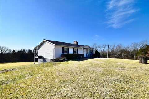 617 Vineland School Rd, De Soto, MO 63020