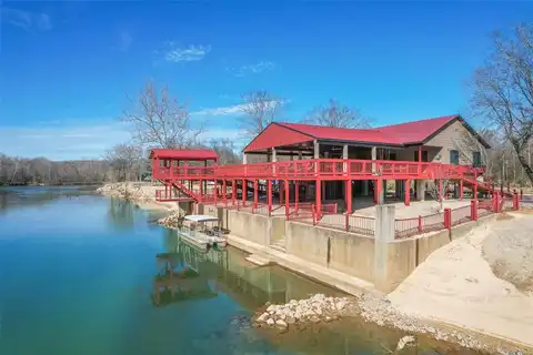 1585 River Valley Road, Doniphan, MO 63935