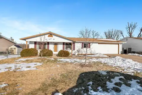 924 Brands Hatch Lane, Saint Charles, MO 63303