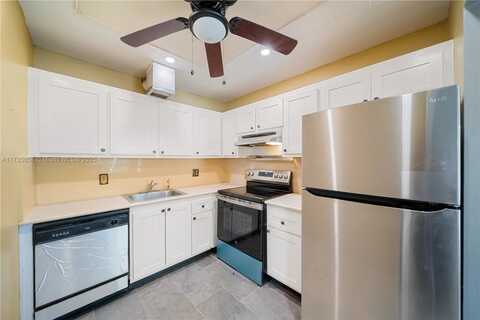 13455 SW 3rd St, Pembroke Pines, FL 33027