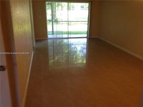 8000 S Colony Cir S, Tamarac, FL 33321