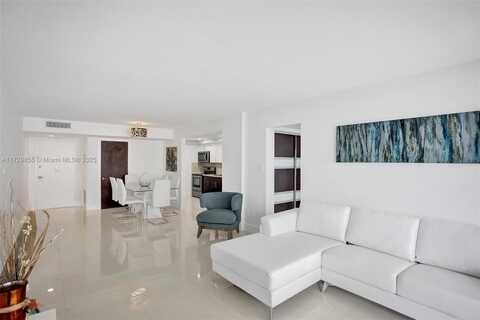 18051 Biscayne Blvd, Aventura, FL 33160